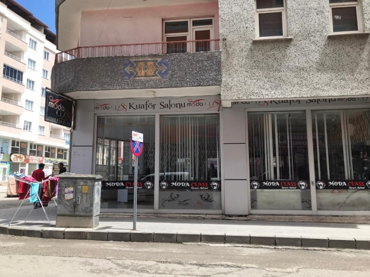 Yasak Kalktı, Vatandaşlar Kuaförlere Koştu