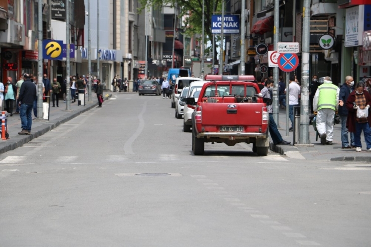 48 Saat Süren Kısıtlama Sonrası Yoğunluk Yaşandı