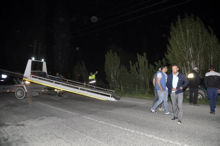 Afyonkarahisar’da Sokağa Çıkma Kısıtlamasına Uymayan 80 Yaşındaki Adam Kaza Yaptı
