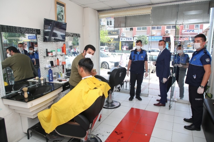 Akdeniz Zabıtasından Berber Ve Kuaförlere Denetim