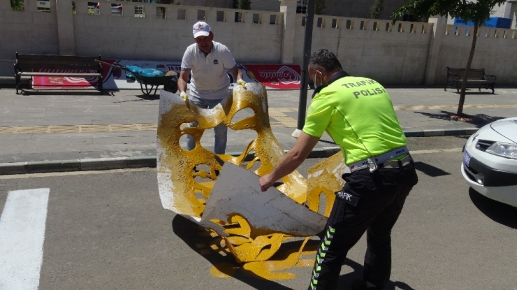 Gercüş Polisi Yaya Çizgilerini Yeniledi