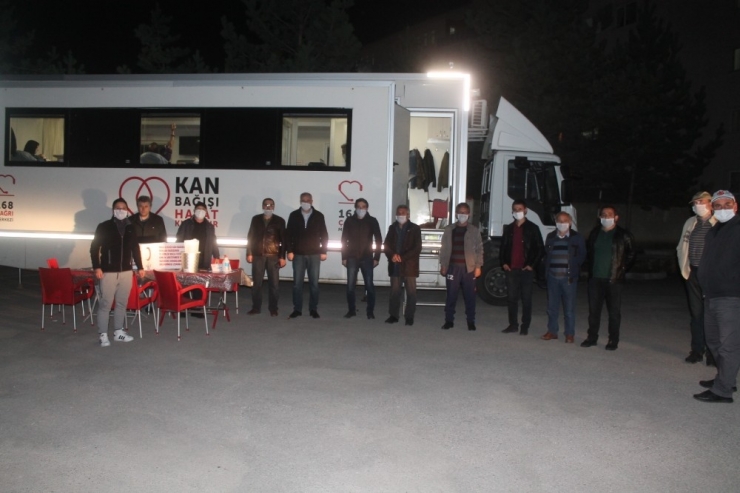 Bayburt’ta Milli Eğitim Camiasından Kan Bağışı