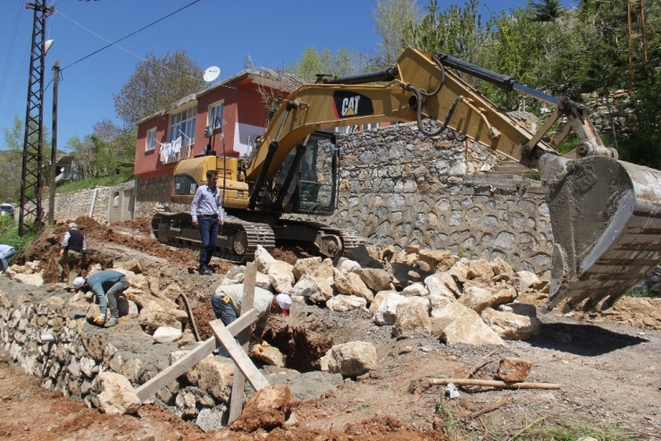 Bitlis Belediyesi Fen İşleri Müdürlüğü Ekiplerinin Çalışmaları