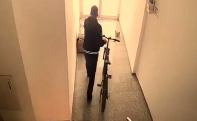 Bolu’da Polis Ekipleri, Bisiklet Hırsızını Müşteri Kılığına Girerek Yakaladı