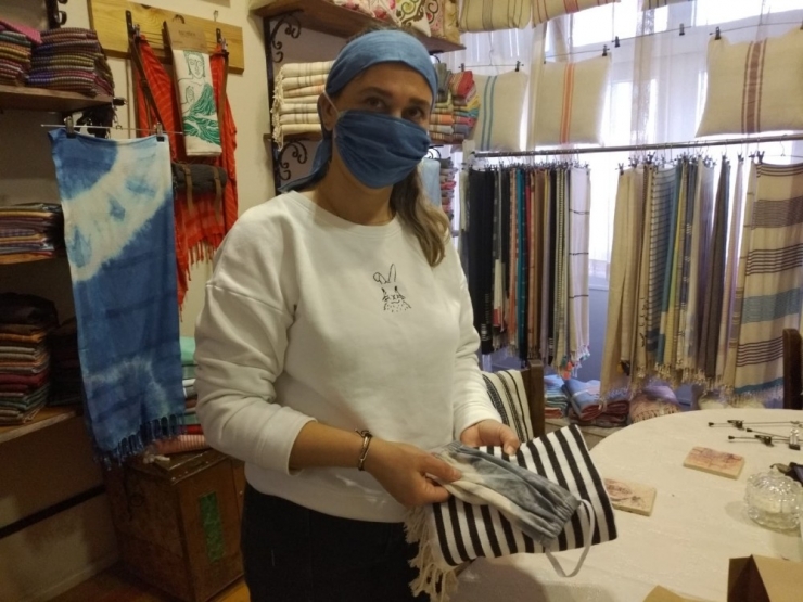 Maskeyi Modaya Uydurdu