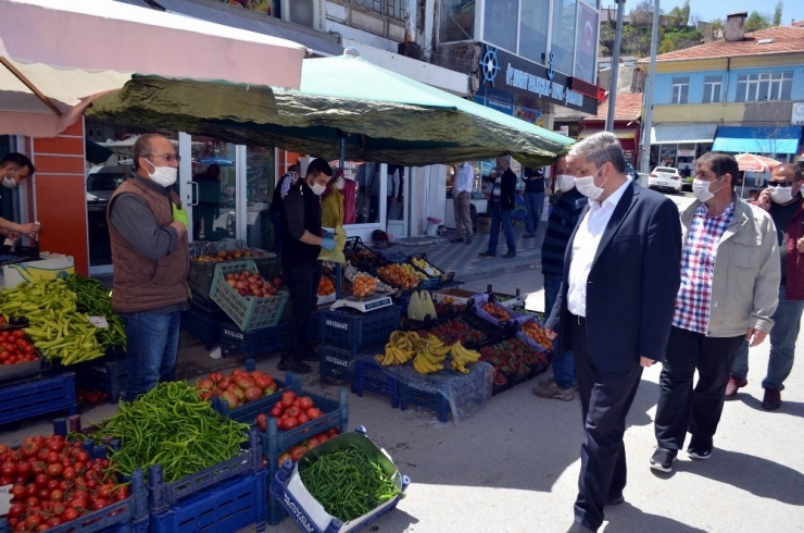 Başkan Altun Pazar Yerinde Önlemleri Denetledi