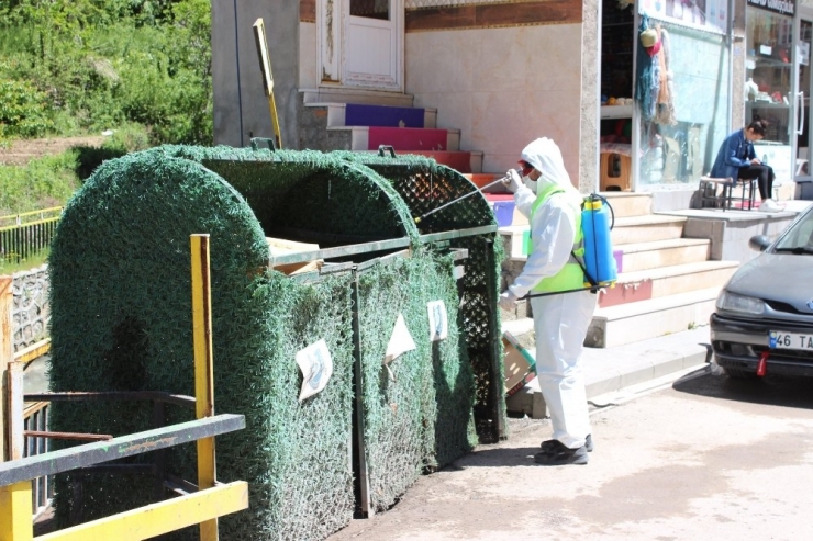 Uludere Belediyesi İlaçlama Çalışmalarına Başladı