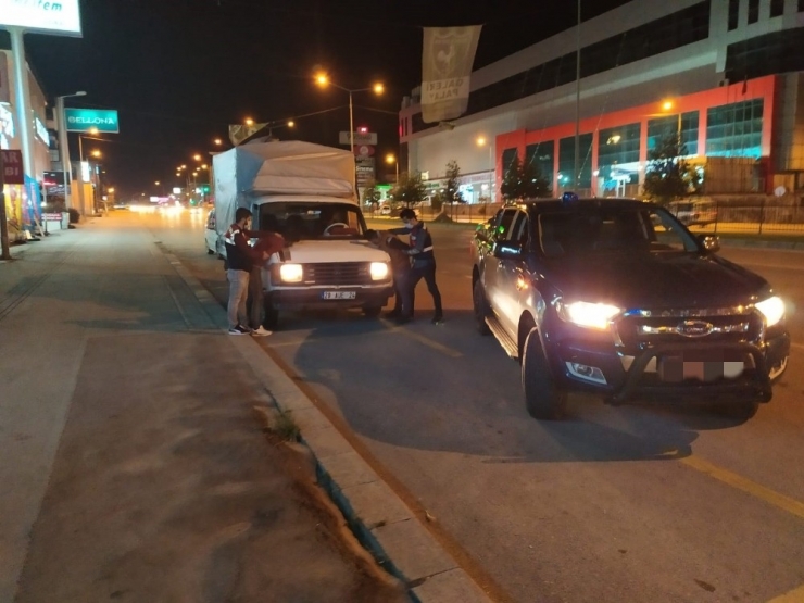 Cezaevinden İzinli Çıkıp Hırsızlık Yaptılar, Jasat’a Yakalandılar