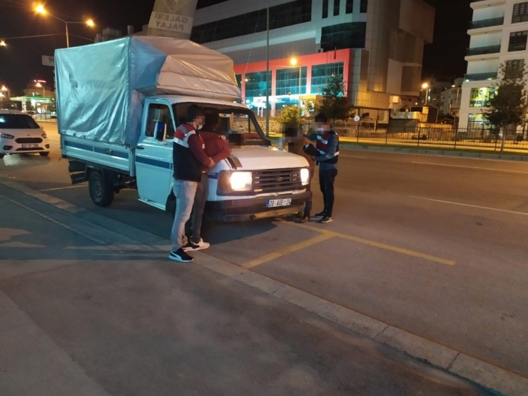 Cezaevinden İzinli Çıkıp Hırsızlık Yaptılar, Jasat’a Yakalandılar