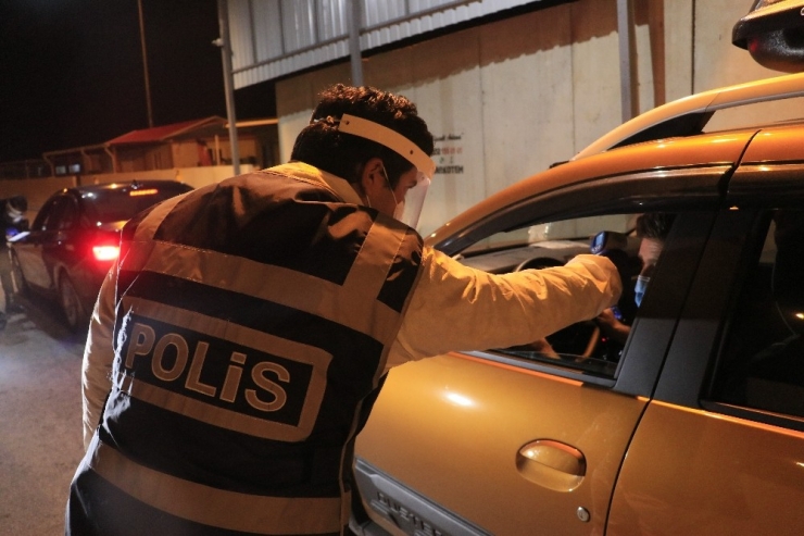 Seyahat Kısıtlaması Kalktı Adana’da Hareketlilik Başladı