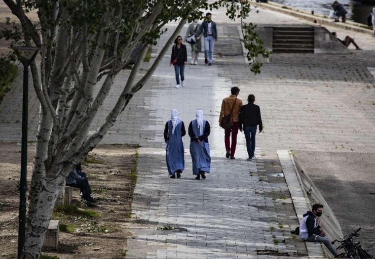 Fransa’da Son 24 Saatte Covid-19’dan 349 Kişi Öldü