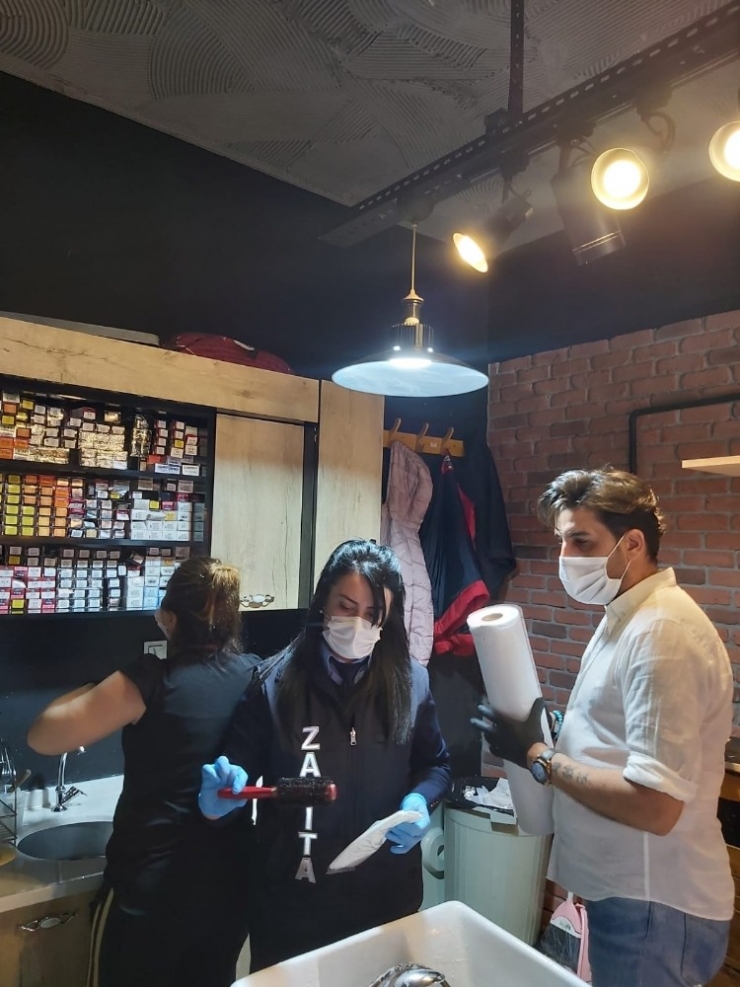 Gebze’de Berber Ve Kuaförler Denetleniyor