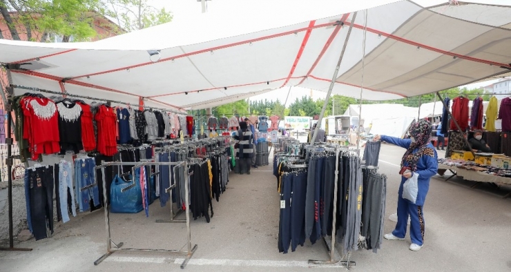 Sincan Pazarlarında Gıda Dışı Ürünlerin Satışına Başlandı