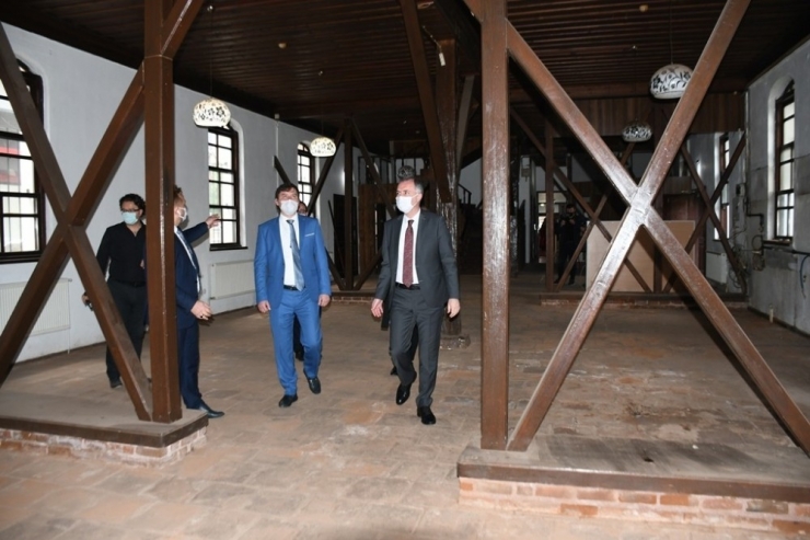 Gençler İçin Yeni Merkez Hazırlanıyor