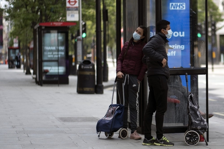 İngiltere’de Son 24 Saatte Korona Virüsten 627 Kişi Öldü