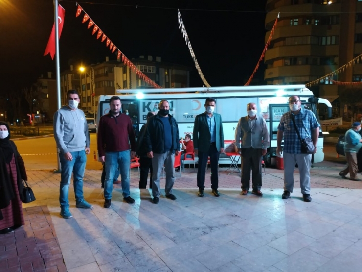 Safranbolu’da Öğretmenlerden Kan Bağışı