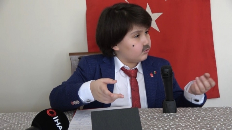 İlkokul Öğrencisinin Fahrettin Koca Taklidi Gülümsetti