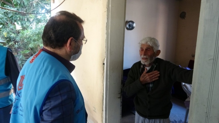 Müftü Kondi Devreye Girdi Yaşlı Adamın Evi Onarıldı