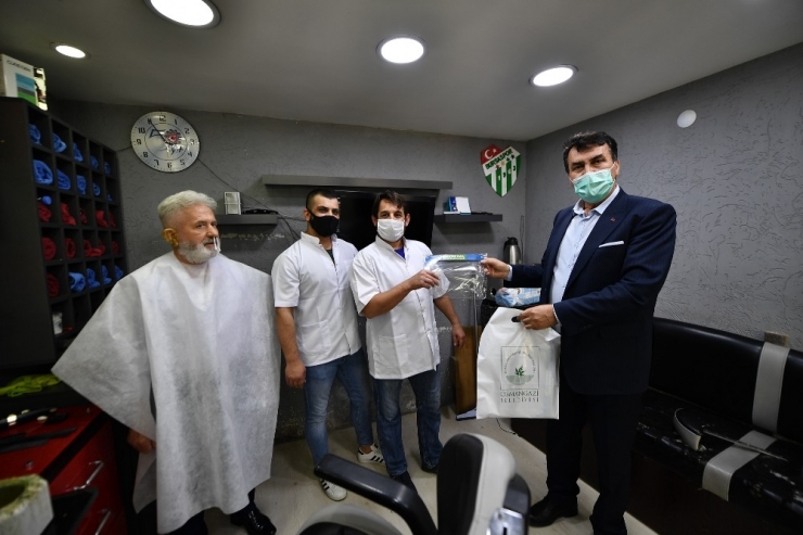 Dündar, Berber Ve Kuaför Esnafını Ziyaret Etti