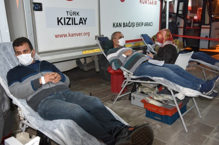 Siverek’te Tükenen Kan Stokları Nedeniyle Bağış Kampanyası Başlatıldı