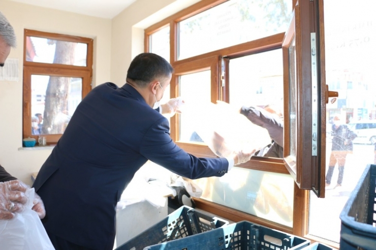 Erciş Belediyesinden ‘Halk Ekmek’ Hizmeti