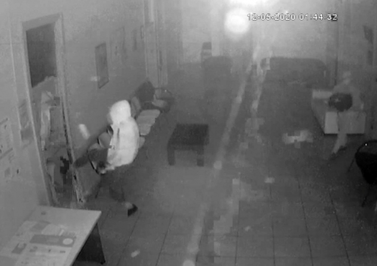 Vicdansız Hırsızlar Aile Sağlık Merkezini Soydu, Vatandaşlar Mağdur Oldu