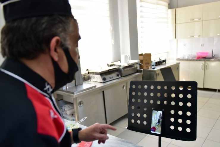 Engelsiz Mutfak’ta Online Dönem