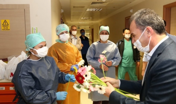 Kılınç, Hemşireler Haftasını Kutladı