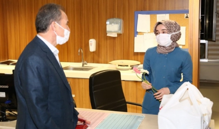 Kılınç, Hemşireler Haftasını Kutladı