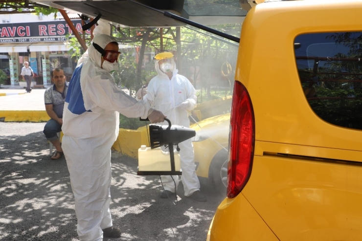 Taksi Ve Taksi Durakları Dezenfekte Edildi