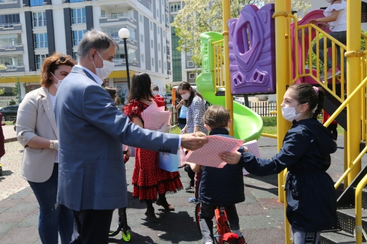 Atakum Parkları Çocuklarla Şenlendi