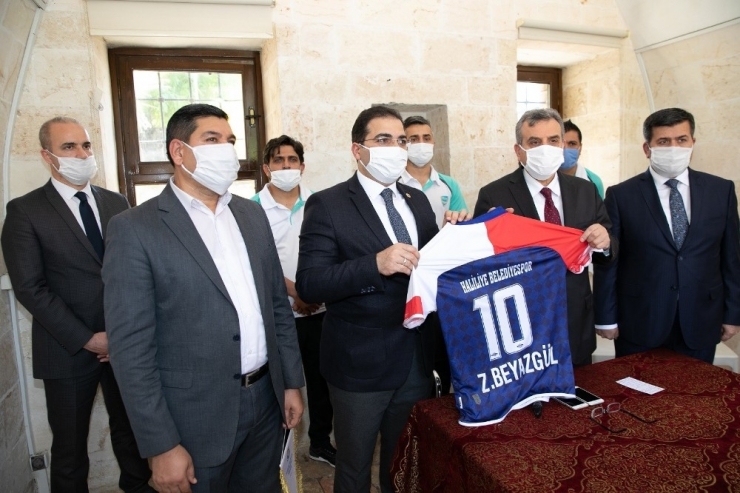 Başkanlardan Haliliye Belediyespor’a Tebrik