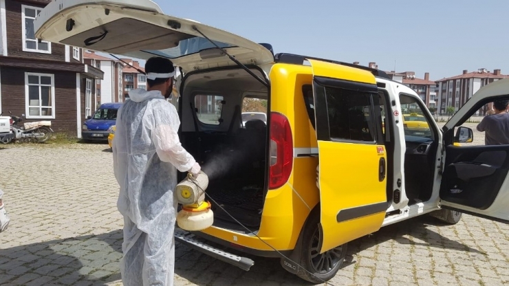 Düzce’de Taksiler Dezenfekte Edildi