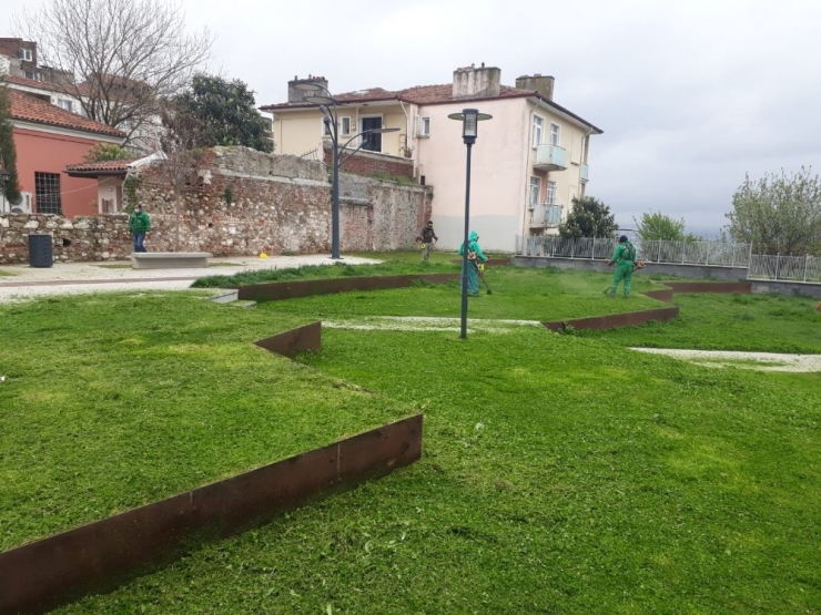 İzmit Parkları Bakımdan Geçiyor