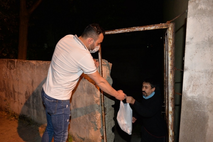 Kurbanlık Danayı Kesip 150 Aileye Dağıttı