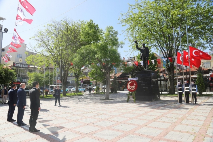 Karaman’da 743. Türk Dil Bayramı Sade Bir Törenle Kutlandı