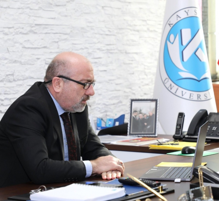 Prof. Dr. Karamustafa, Ege Üniversitesi Öğrencileri İle Buluştu