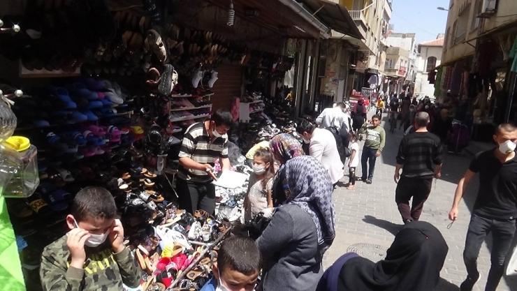 Kilis’te Çocuğunu Alan Alışverişe Koştu