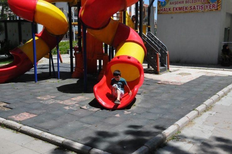 Akşehir Çocuk Cıvıltılarıyla Doldu