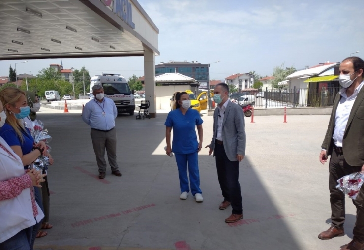 Sağlık Müdürü Yılmaz’dan Hemşirelere Özel Ziyaret