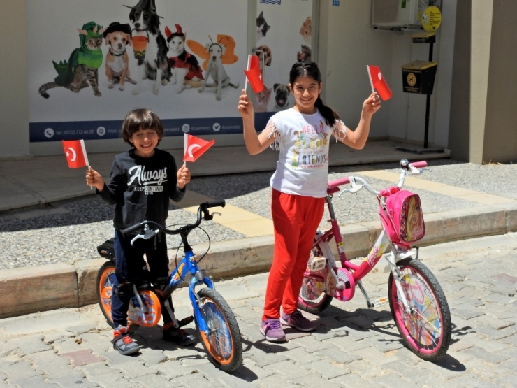 Ünlü Tatil Merkezinde Plajlar Tıklım Tıklım Doldu