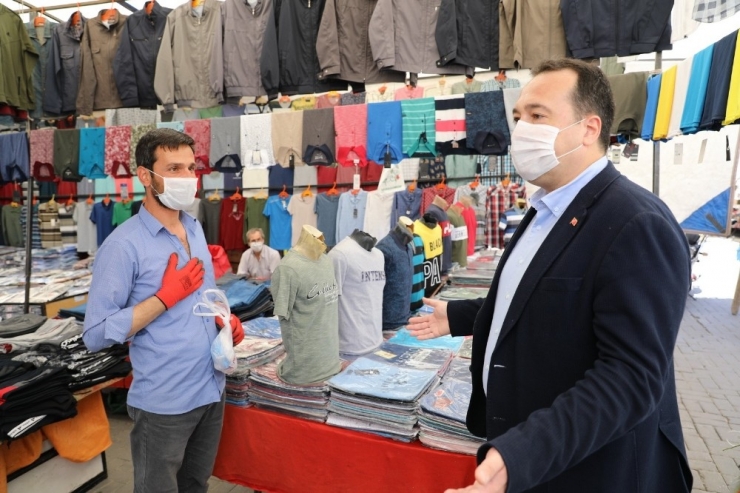 Başkan Dutlulu’dan, Uzun Süredir Tezgah Açamayan Pazarcı Esnafına Destek