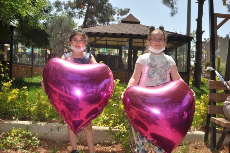 Kısıtlama 4 Saatliğine Kalktı, Mardin’de Çocuklar Parklara Koştu