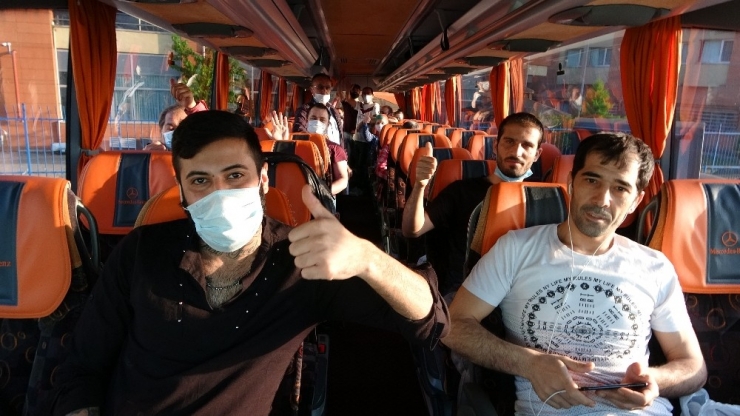 Ordu’da Karantina Süreci Tamamlanan 43 Kişi Memleketlerine Uğurlandı