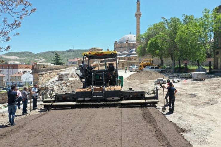 Kasaplar Çarşısında Sıcak Asfalt Serim Hazırlığı