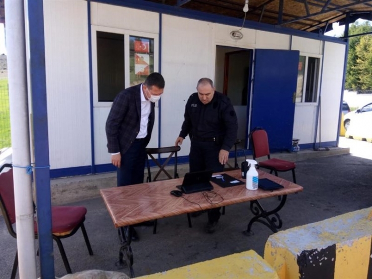 Kaymakam Ürkmezer Kontrol Noktalarını Denetledi