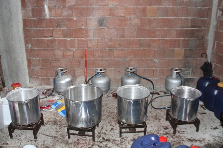 Geri Dönüşüm Fabrikasında Kaçak Nargile Tütünü Ürettiler