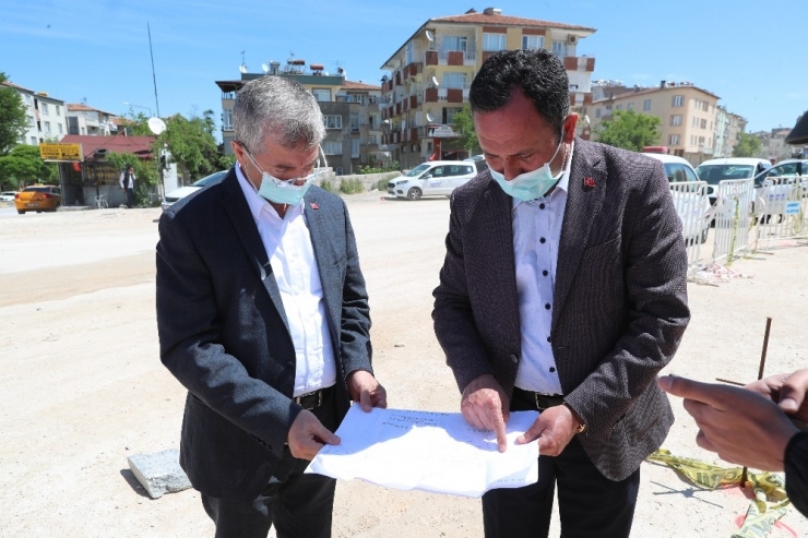 Şahinbey’de Asfalt Mesaisi Gece Gündüz Sürüyor