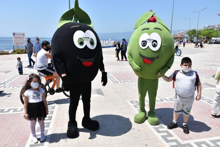 Gemlikli Çocukları Çizgi Kahramanlar Karşıladı