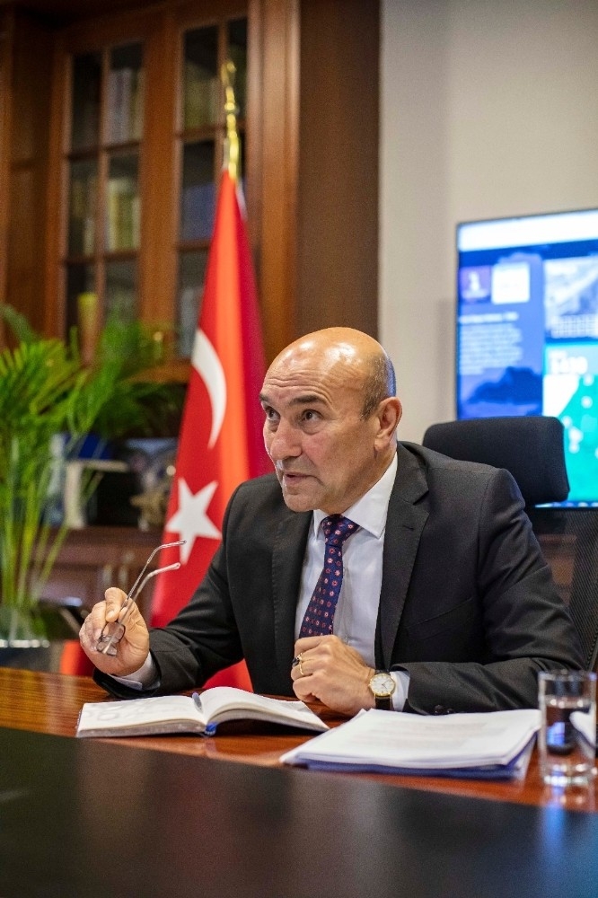 İzmirliler Tedbiri Elden Bırakmadı